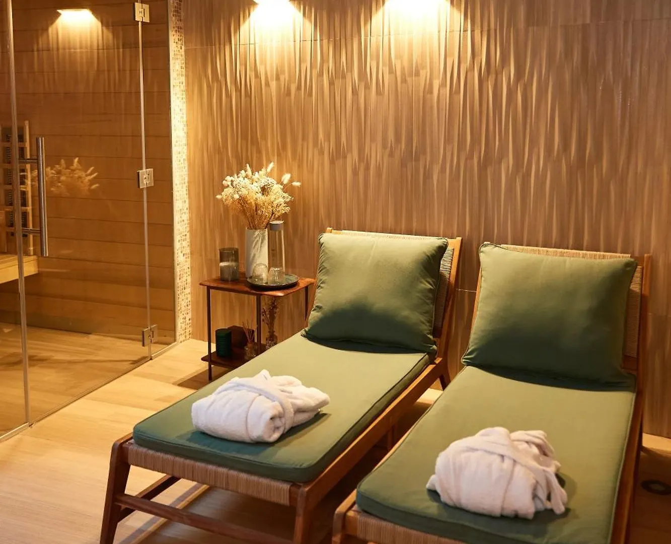 Hotel Amoi 4*